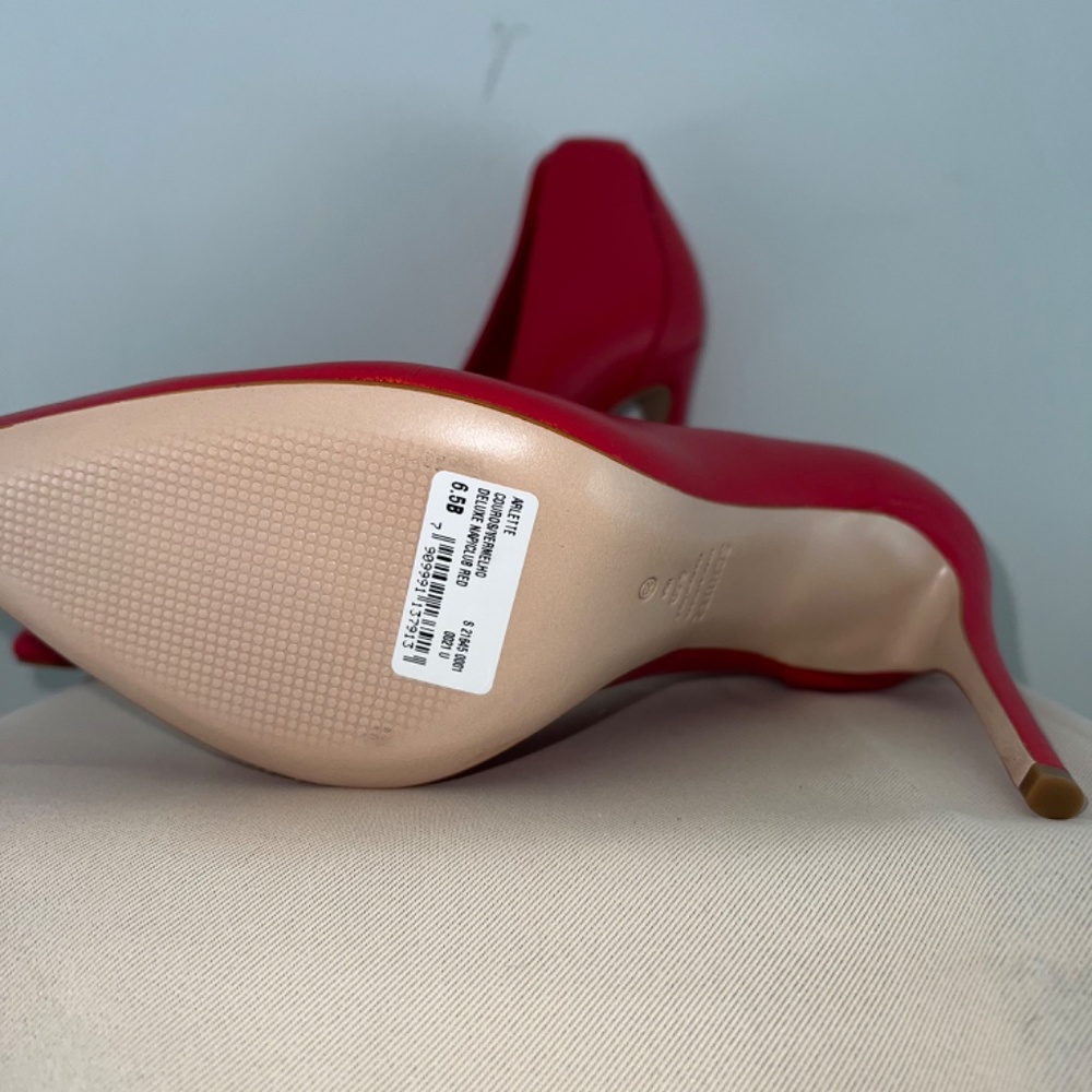 Schutz Nappa Leather Pumps | Red | size 6.5 - Picture 6 of 6